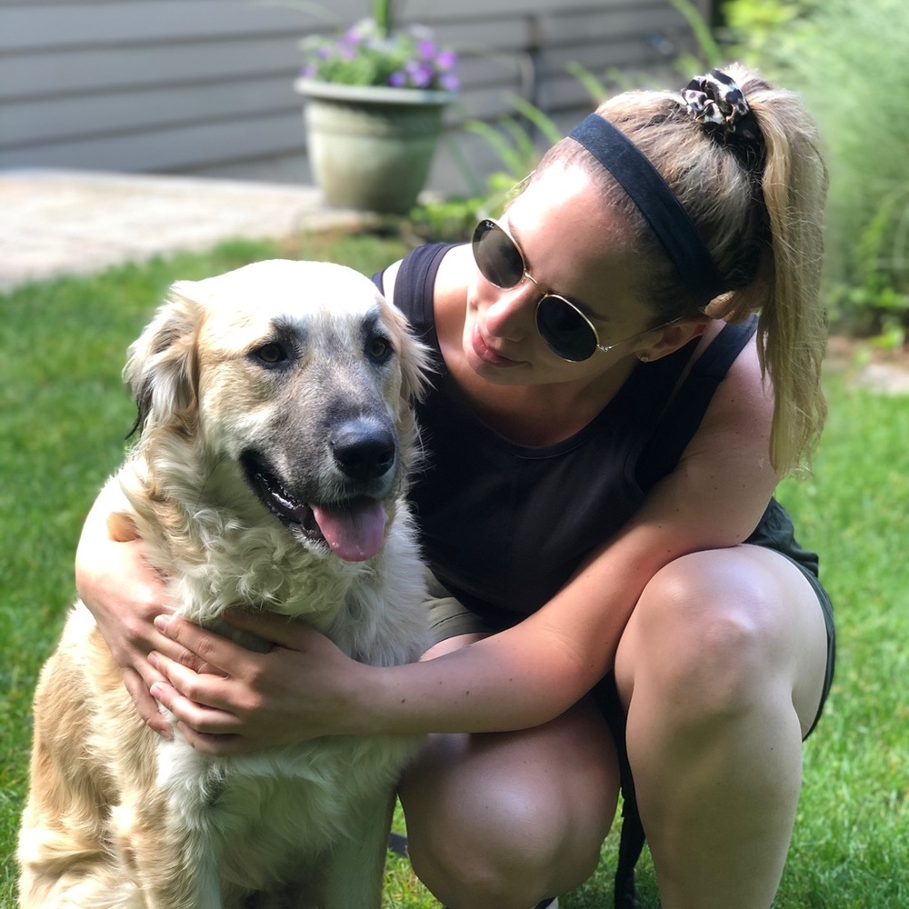 Meet your Posher, Hallie